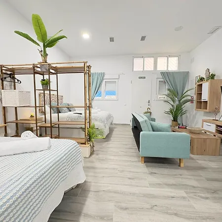 Refugio Del Madrono - Estudio Moderno En * マラガ